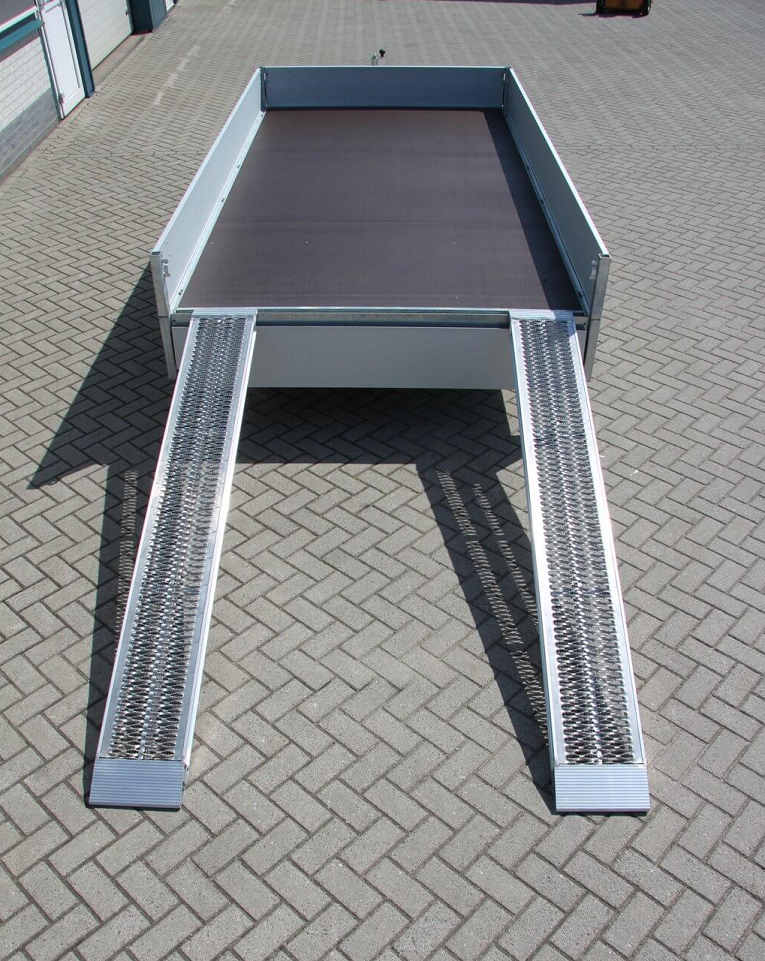 Aluminium oprijplaten 240 x 30 (2800 kg / stel)