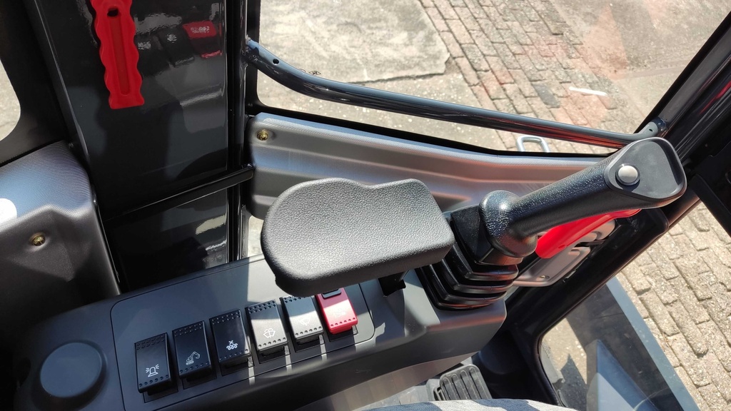 Atlas AC20F minigraver