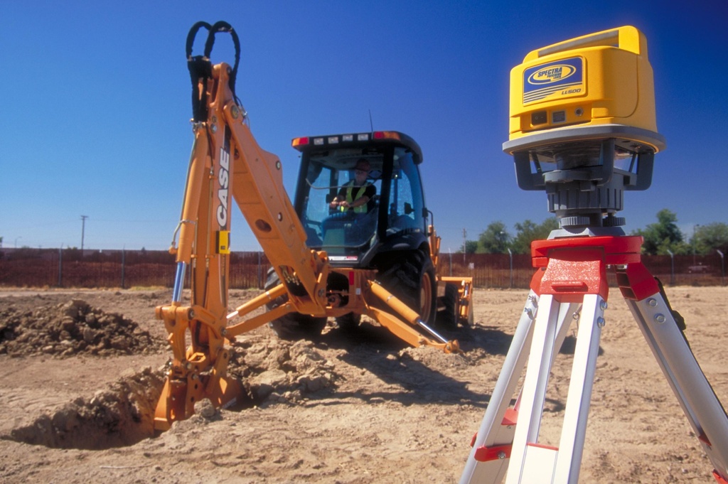 Spectra Precision LL500 laser set