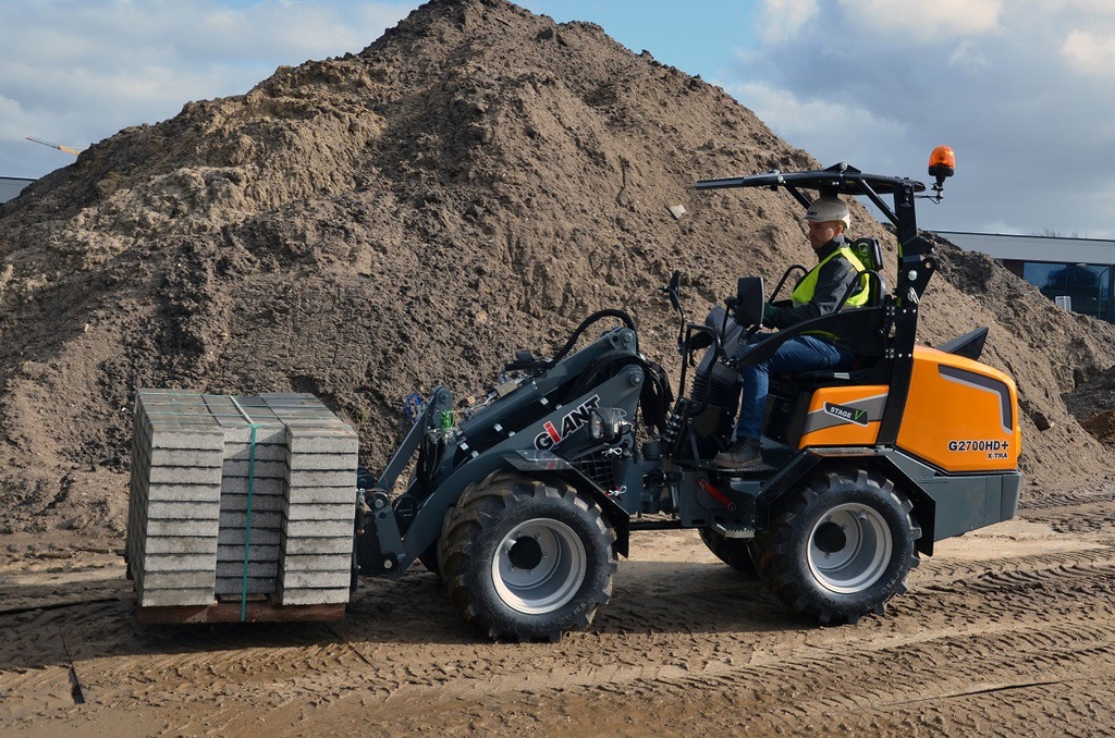 Giant G 2700 XTRA HD+