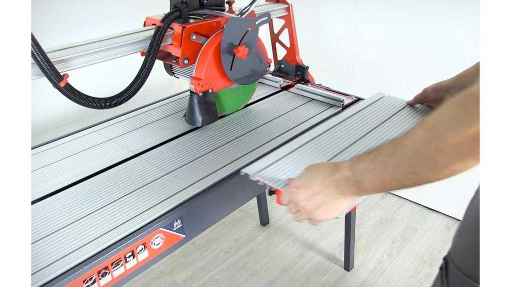 Zijtafel p.v. Rubi DX-350