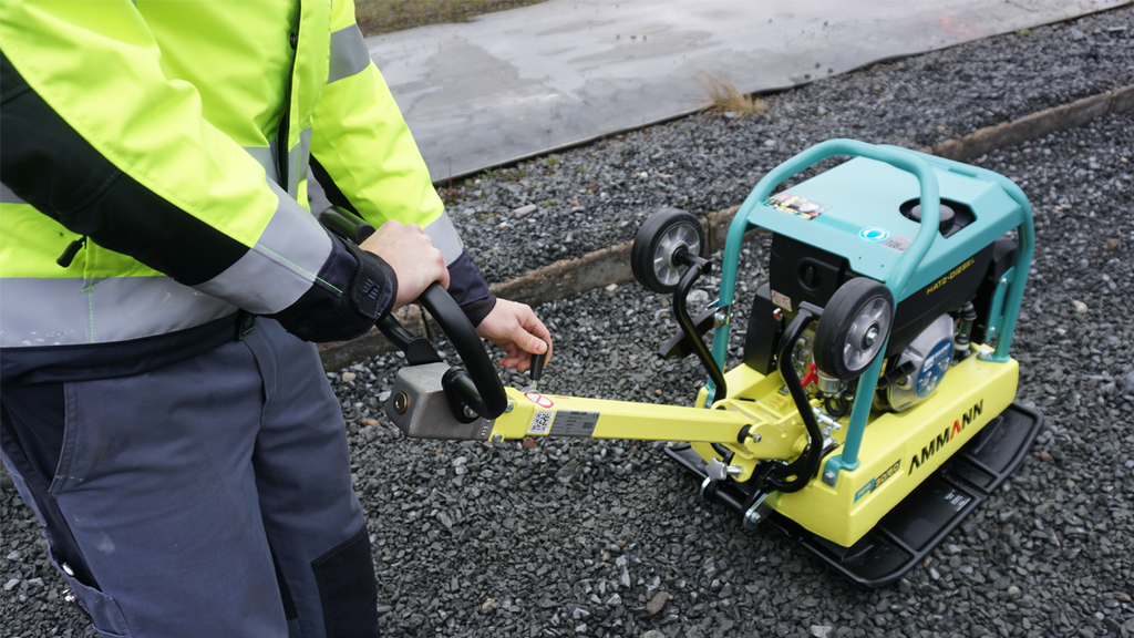 Ammann APR 30/60 handstart