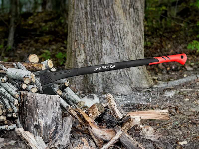 Kloofbijl EVEREST Q9 3000 gram, met fiberglassteel 92 cm