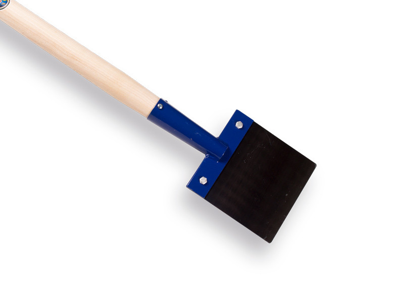 Betonschraper 15 cm, met steel van 130 cm