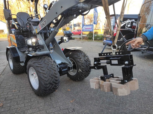 [02009.1] Set pennen voor grasblokken leggen p.v. HK hydraulische klem